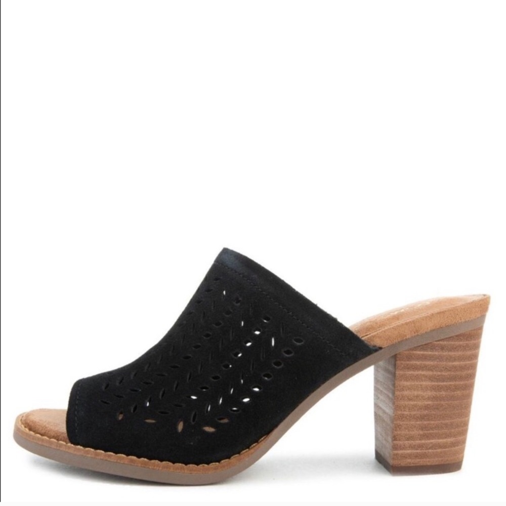 TOMS suede heels